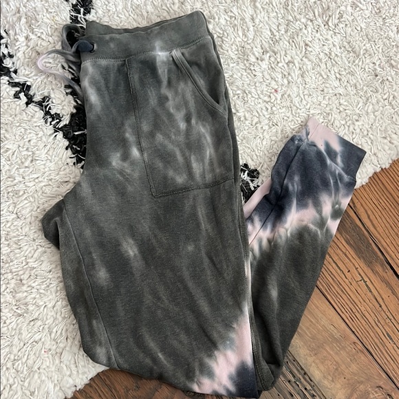 GreenTea Tie-Dye Sweat Joggers - Picture 2 of 5